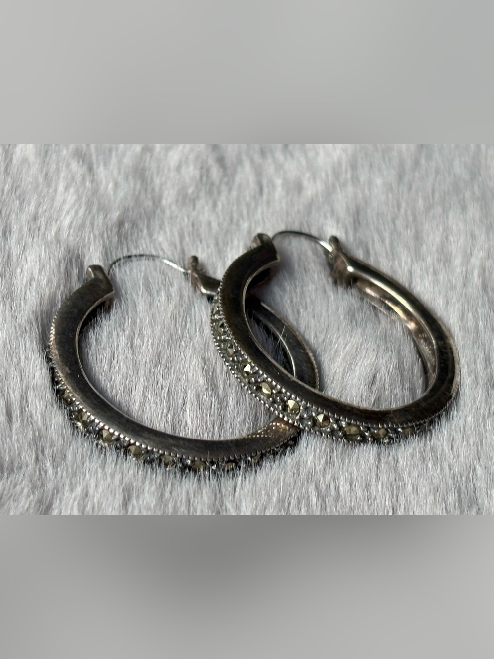 *BROKEN* 925 Thailand sterling silver marcasite hoop earrings, women’s jewelry